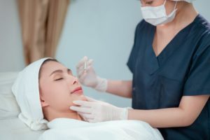 Top Advantages of Using Neurotoxins For Facial Rejuvenation and Glow